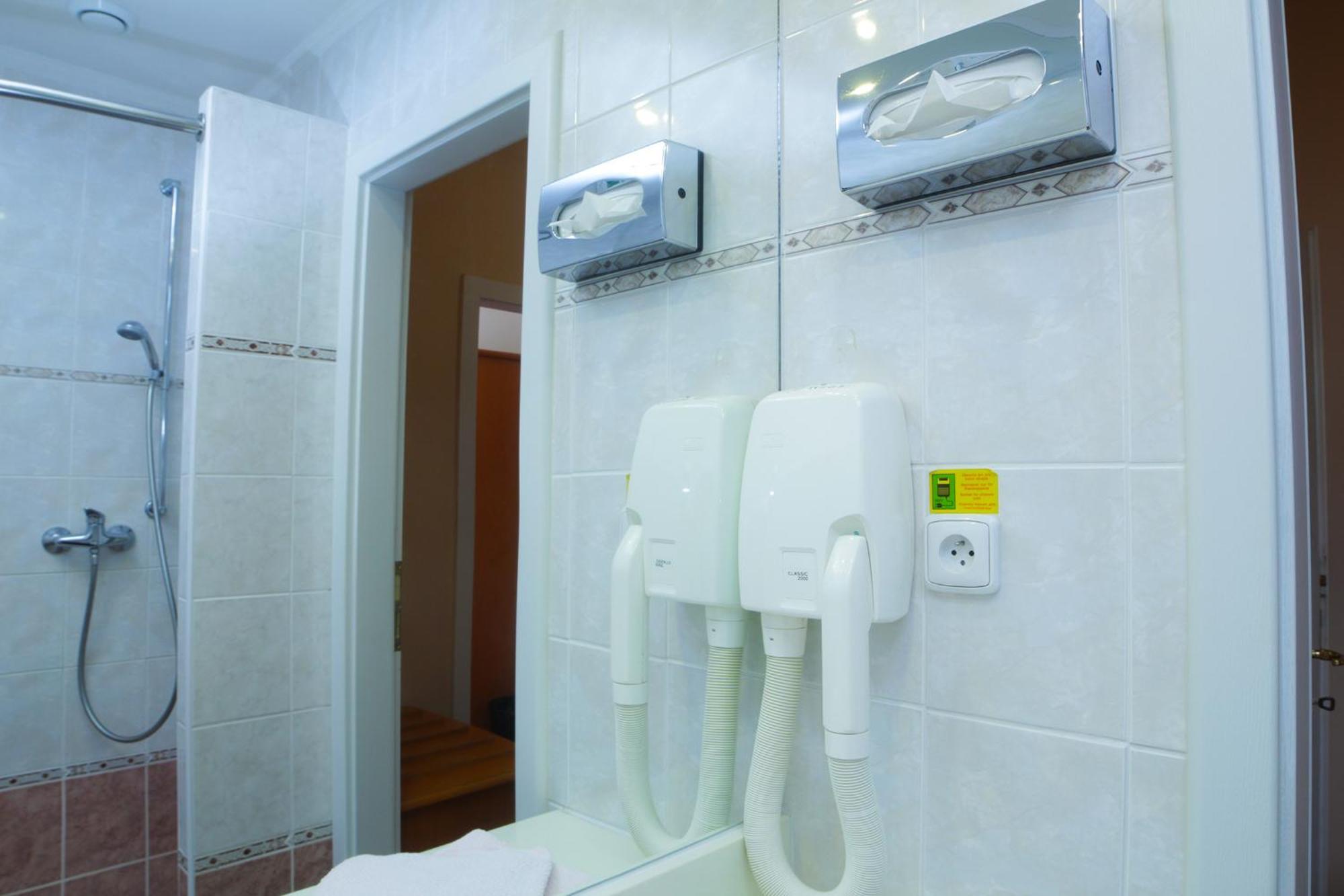 Hotel Pavlov Karlovy Vary Luaran gambar