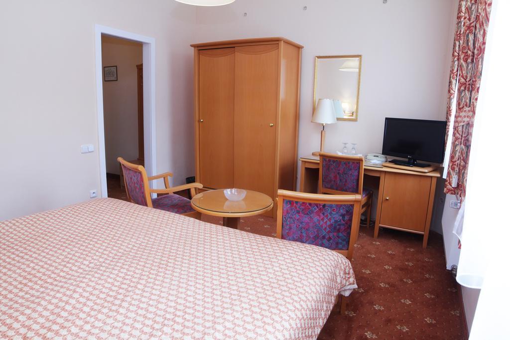 Hotel Pavlov Karlovy Vary Luaran gambar