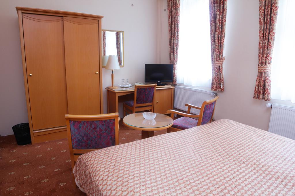 Hotel Pavlov Karlovy Vary Luaran gambar