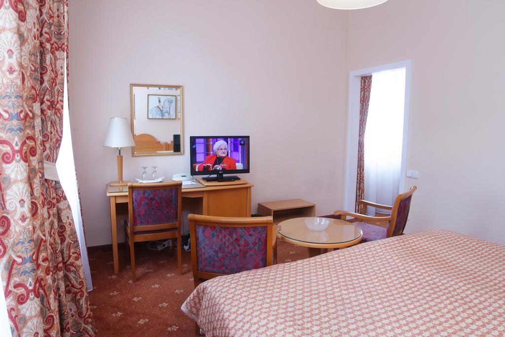 Hotel Pavlov Karlovy Vary Luaran gambar
