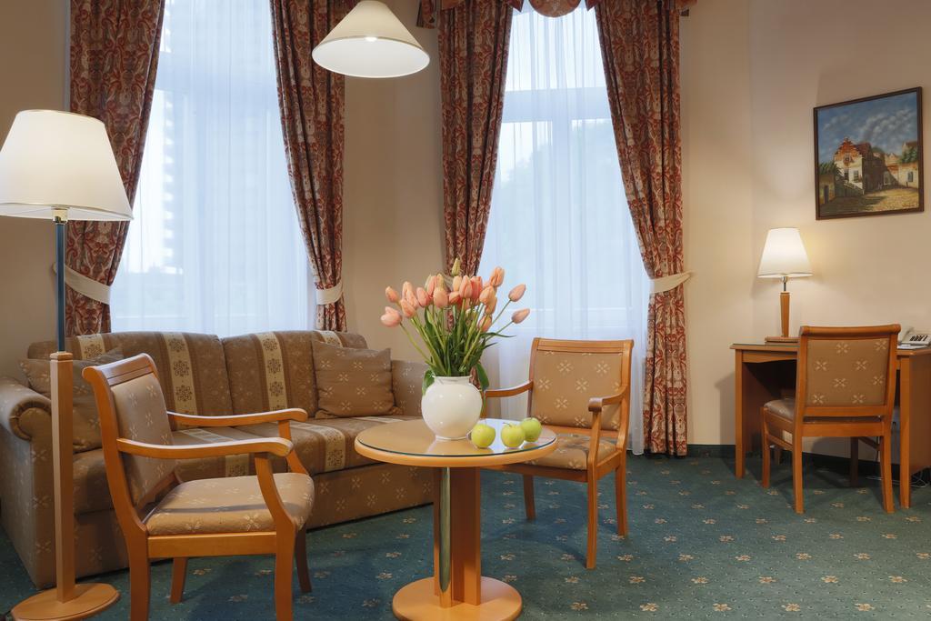 Hotel Pavlov Karlovy Vary Luaran gambar