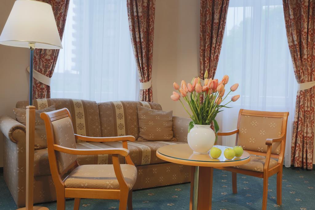 Hotel Pavlov Karlovy Vary Luaran gambar